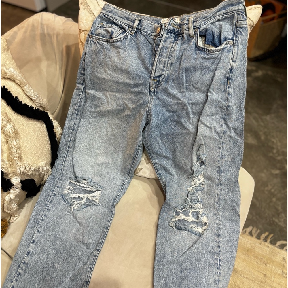 Free People Mom Jeans- GREAT condition